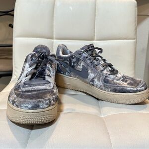 Nike Marble Gray and Tan Sneakers